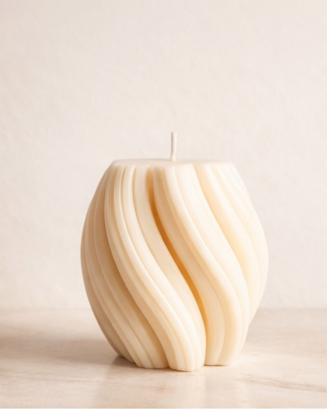 Vela beige pequeña